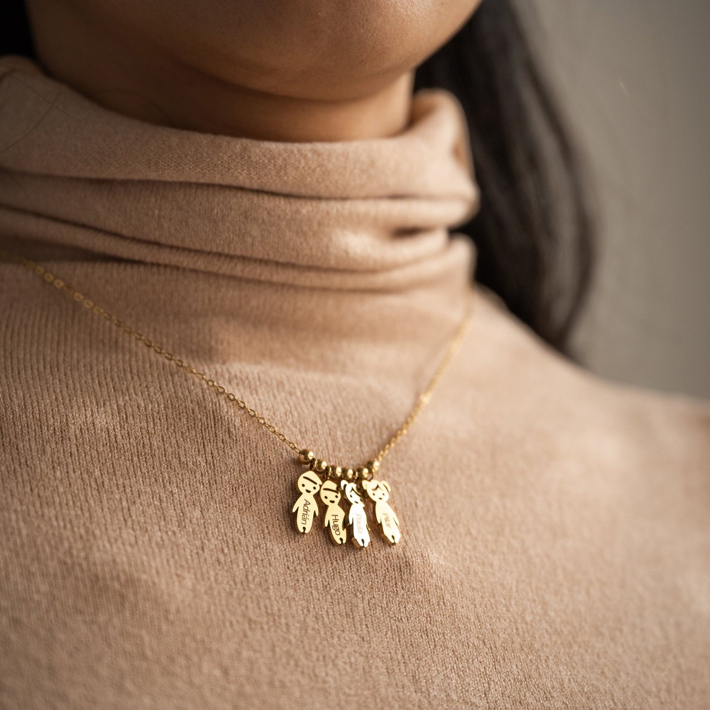 Personalized Necklace - "Family" ES