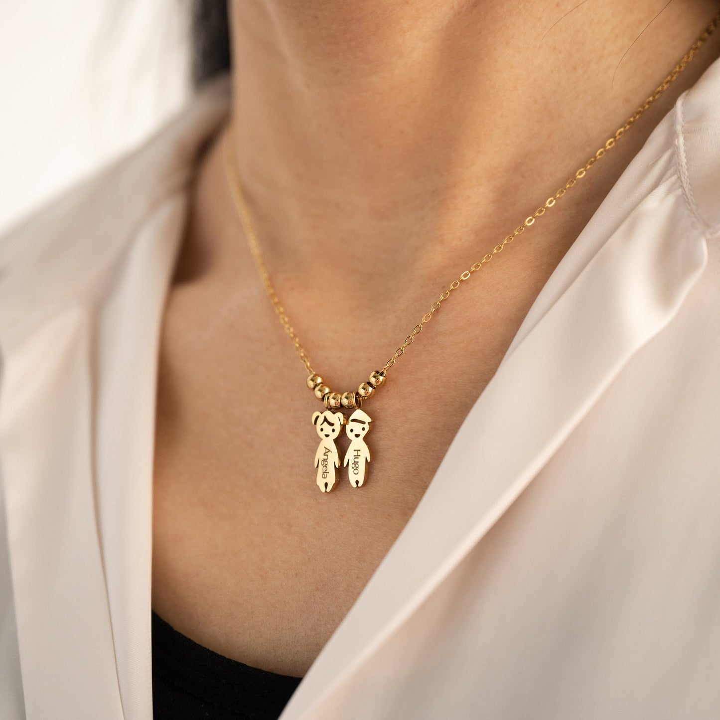 Personalized Necklace - "Family" ES