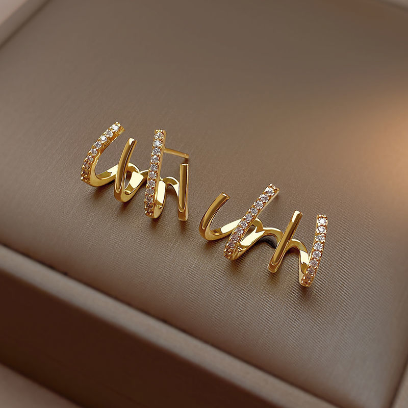 Earrings - "Claw"