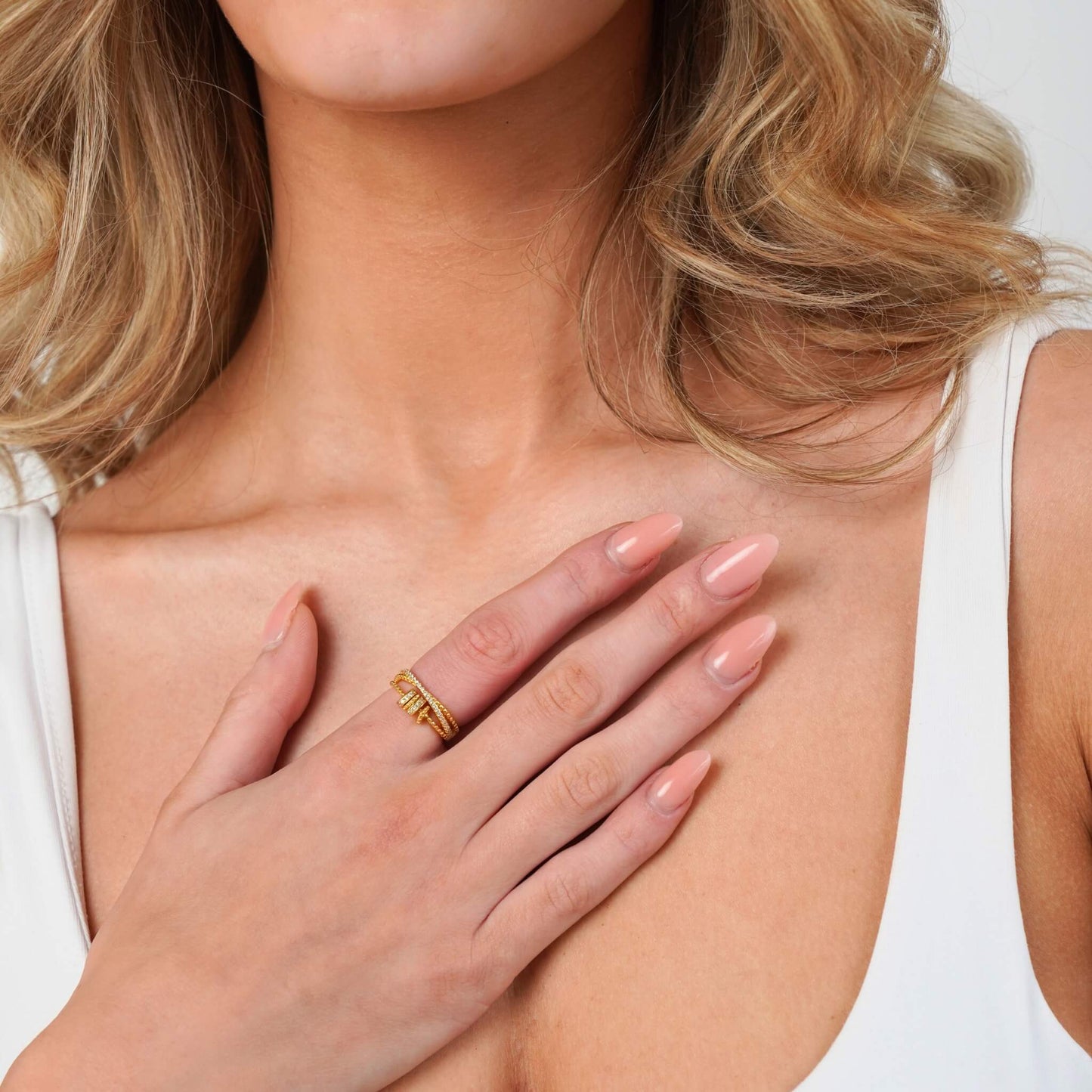 Eternal Knot-Shaped Ring