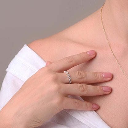 Elegant Ring in Rose Gold Highs & Lows