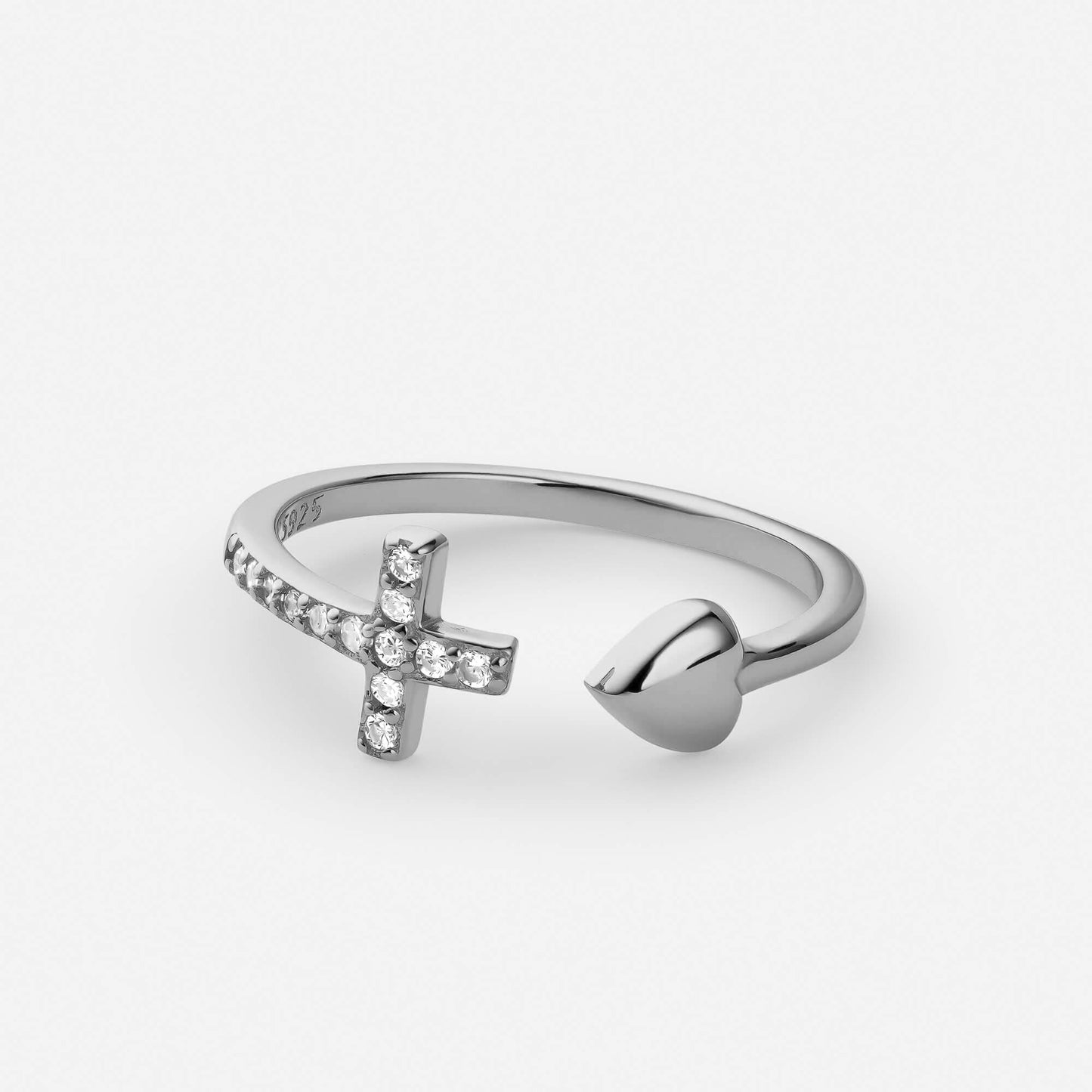 Elegant Crossed Heart-Shaped Ring